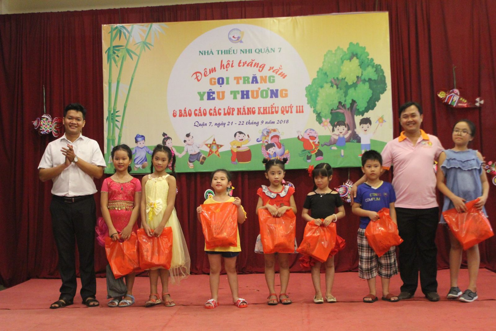 Đêm hội trăng rằm 2018 và báo cáo Quý III