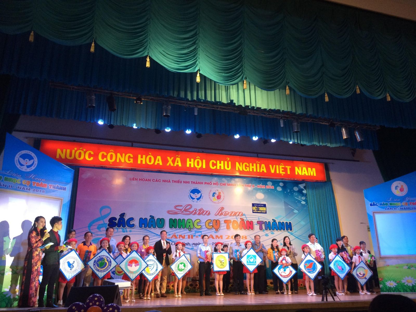 Tham gia Liên hoan sắc màu nhạc cụ toàn thành năm 2018