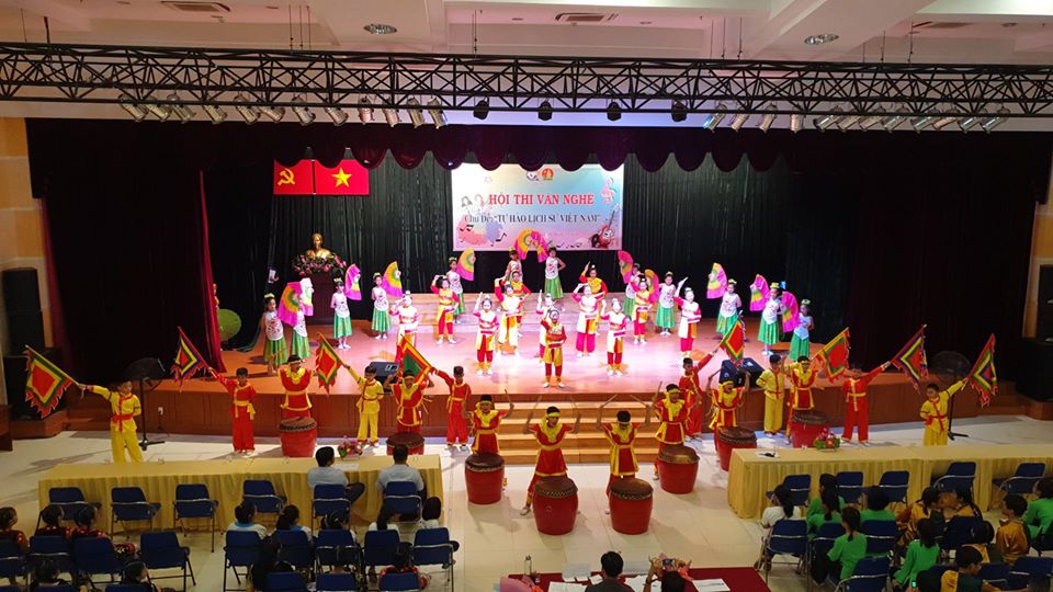Tổ chức văn nghệ chào mừng ngày 20/11/2020 